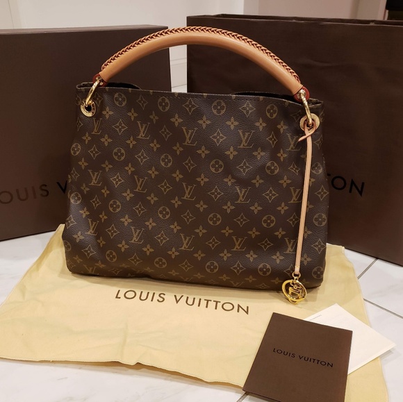 Louis Vuitton Handbags - AUTH Louis Vuitton Monogram Artsy MM,